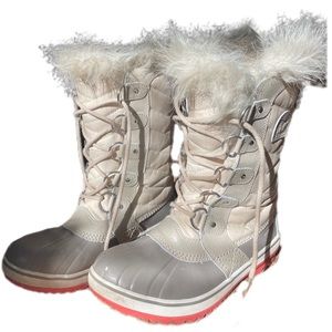 Sorel Tofino tall winter boots